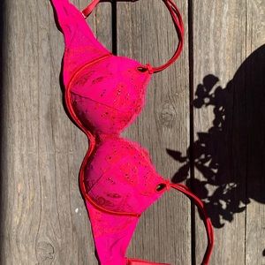 VS Sexy Little things NWOT 32D